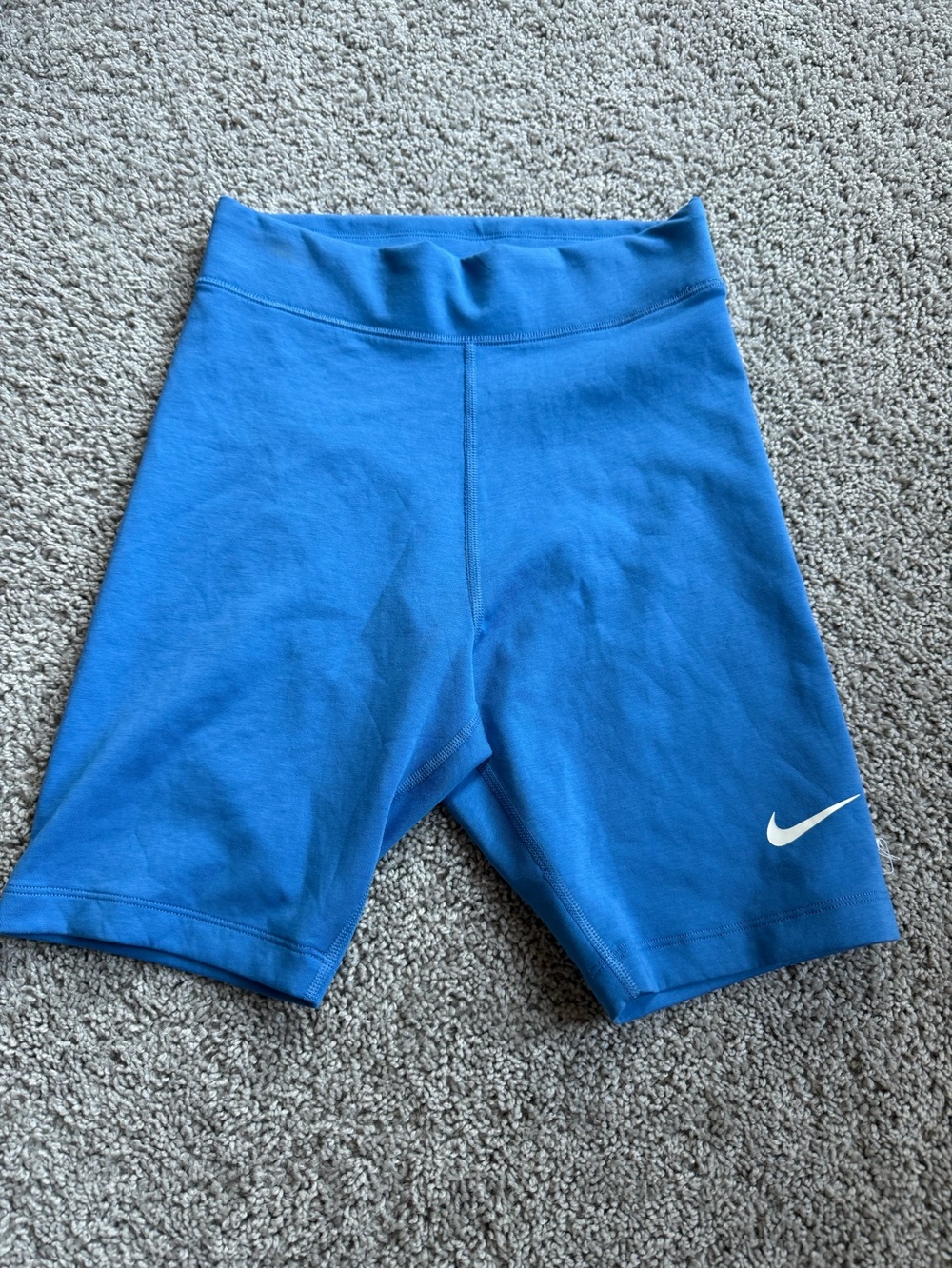Nike Sportswear Classic Women's High-Waisted 8" Biker Shorts Blue Size Small